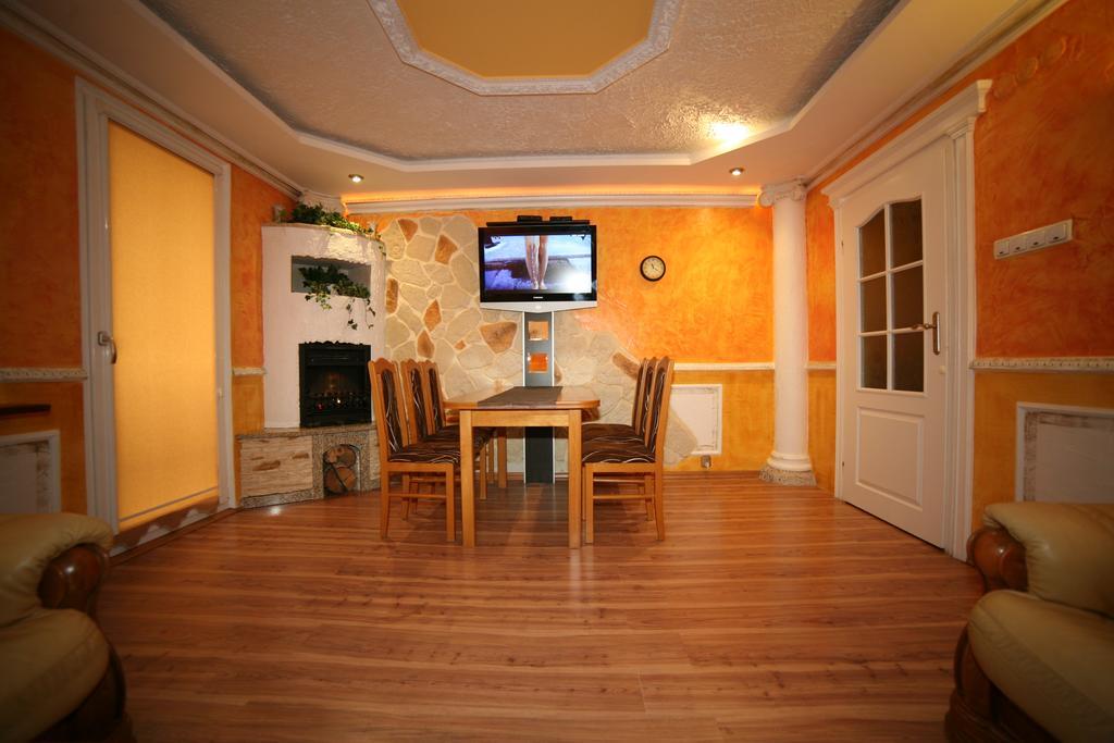 Apartamenty Podzamcze Walbrzych Room photo
